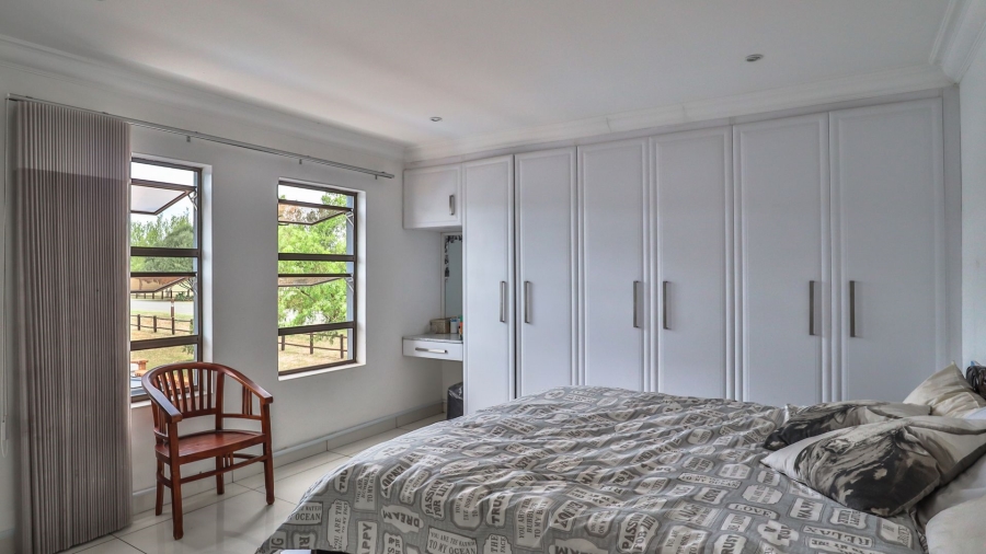 6 Bedroom Property for Sale in The Coves North West